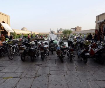 To Isfahan and into the desert