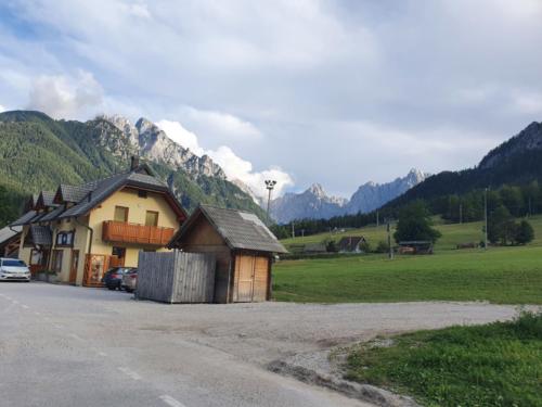 Und plötzlich sind sie wieder richtig nah! Sicht auf den Triglav Nationalpark.