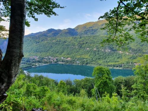 Endlich, der See (Boracko Jezero) und mein Tagesziel. 