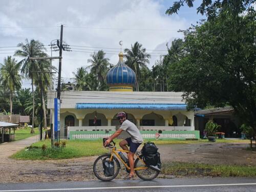 So many cute little mosques.