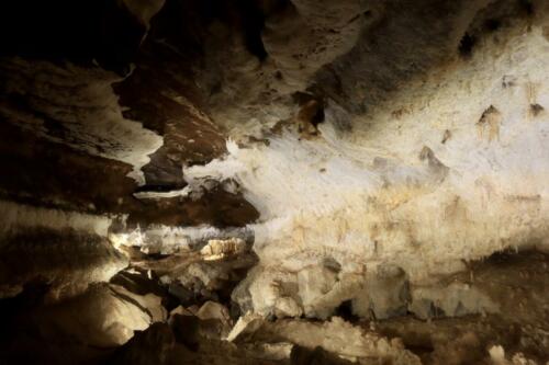 In der Höhle. 