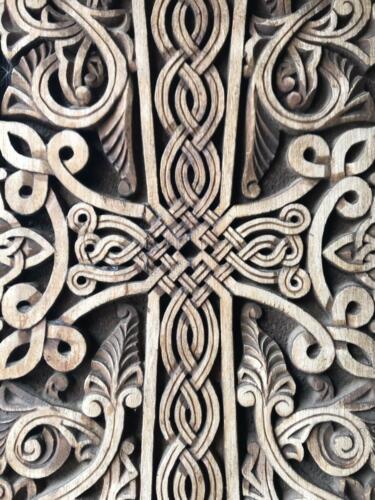 Wood carving (door) 