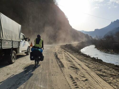 Rough roads and dust in the Debed gorge